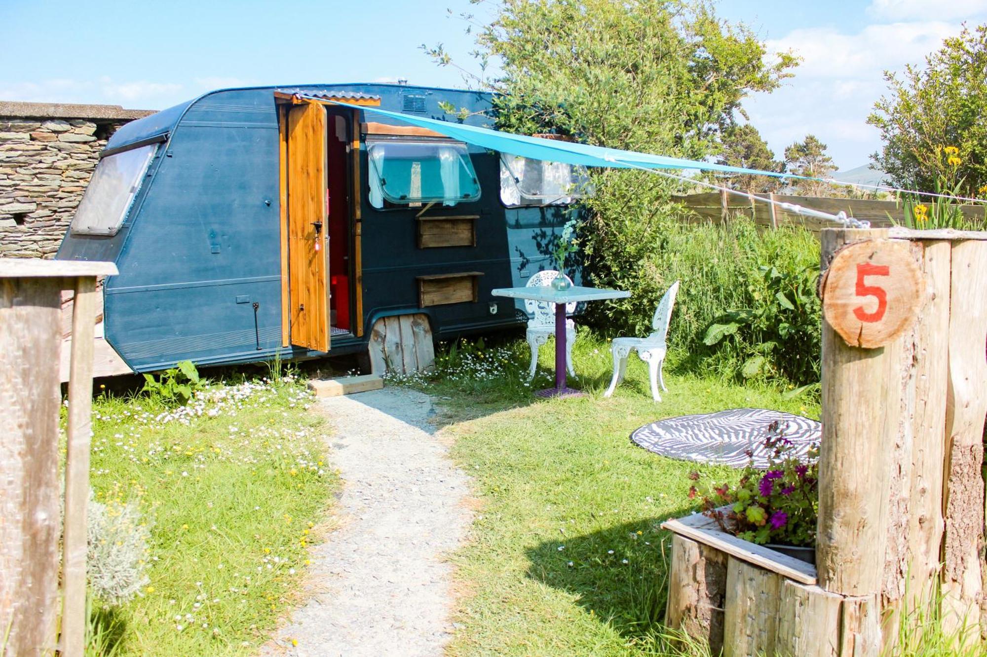 Retro Caravans At Valentia Island Escape Chapeltown Exterior foto