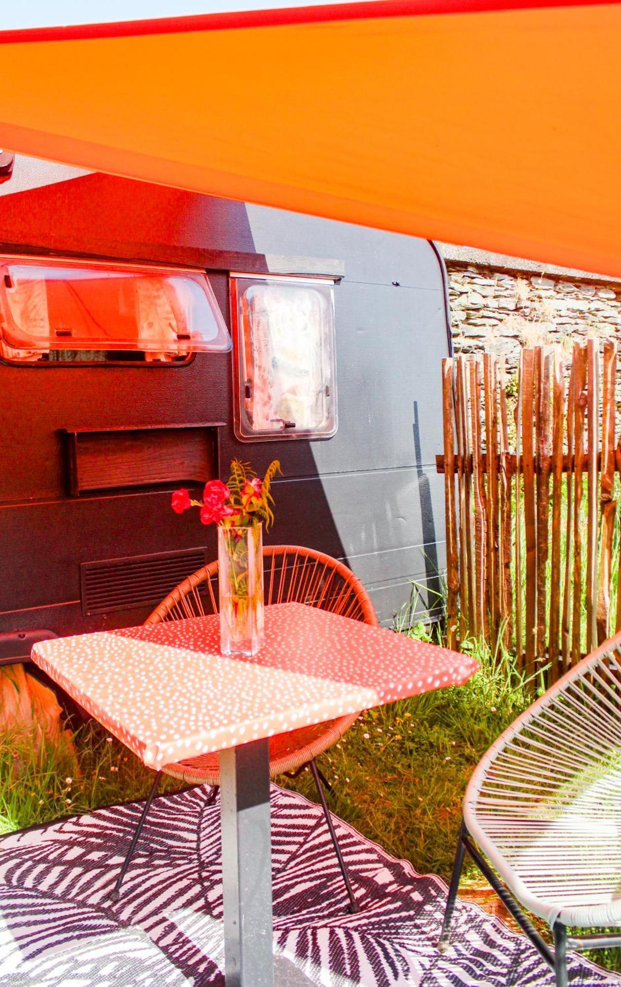 Retro Caravans At Valentia Island Escape Chapeltown Exterior foto