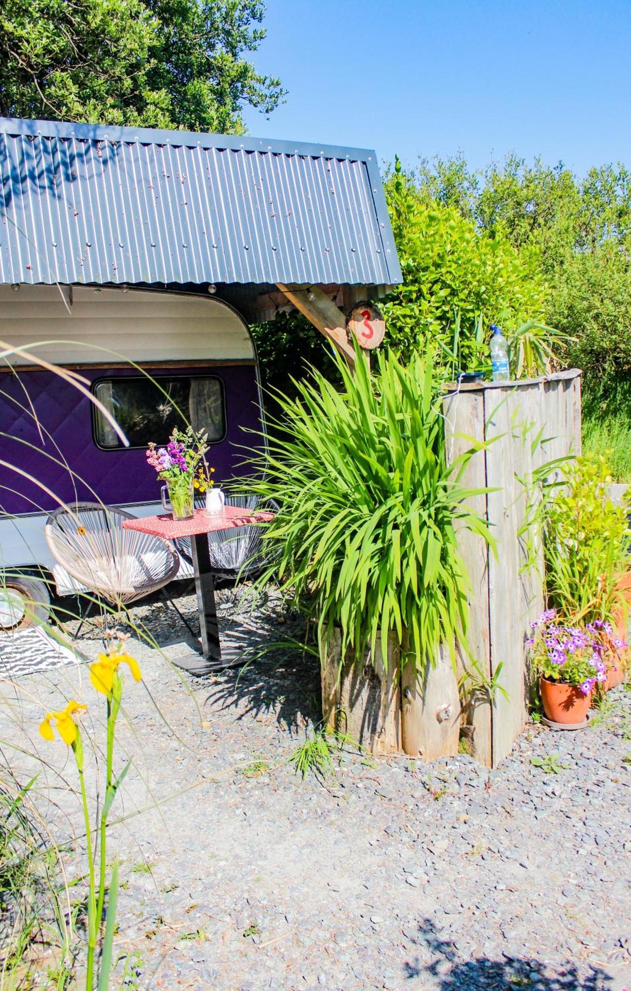 Retro Caravans At Valentia Island Escape Chapeltown Exterior foto