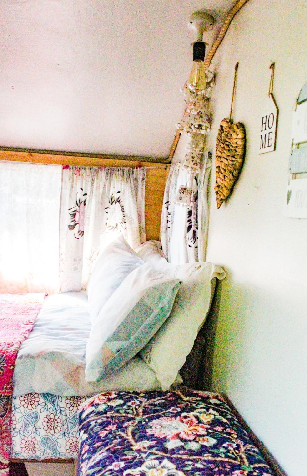 Retro Caravans At Valentia Island Escape Chapeltown Exterior foto