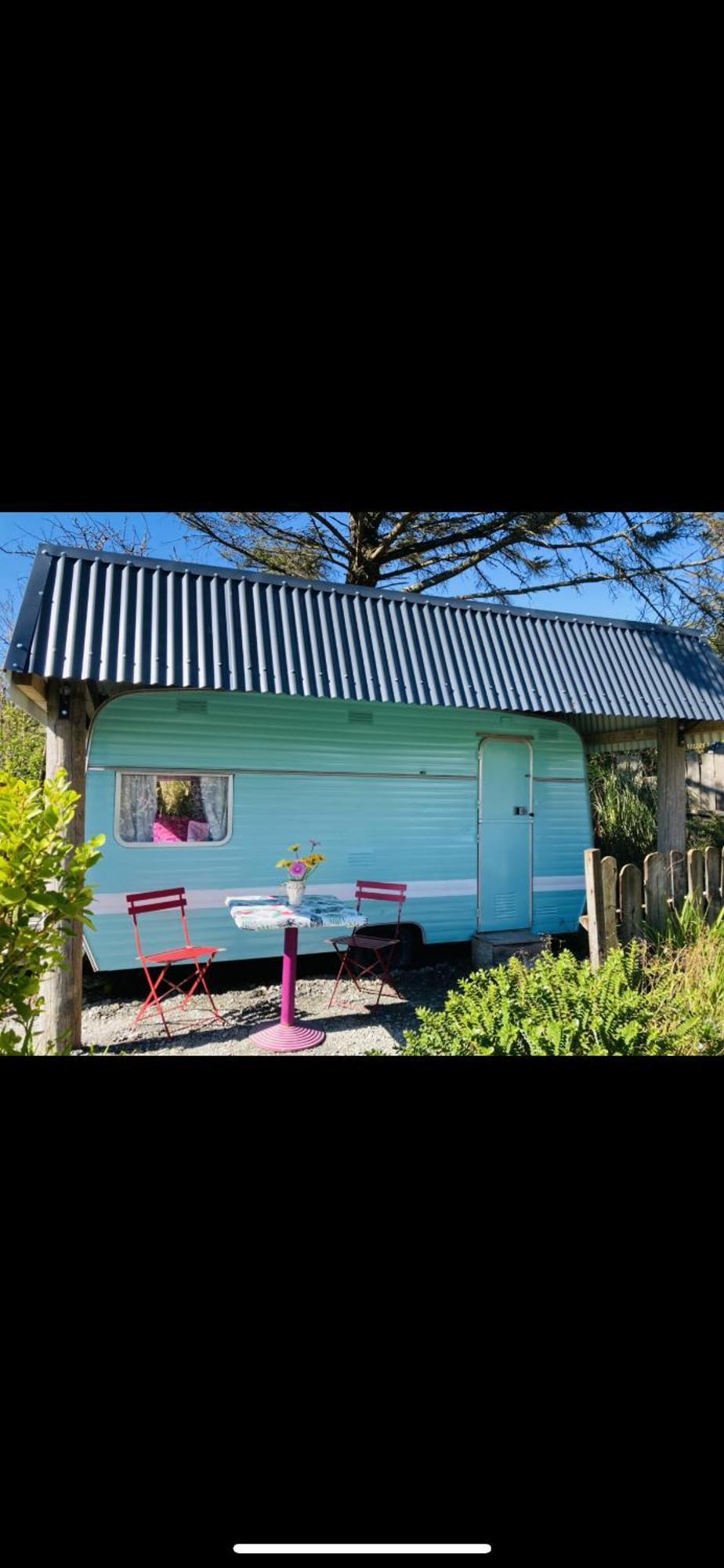 Retro Caravans At Valentia Island Escape Chapeltown Exterior foto