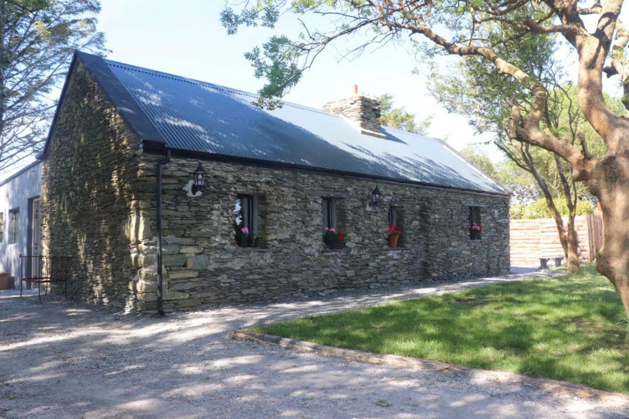 Retro Caravans At Valentia Island Escape Chapeltown Exterior foto